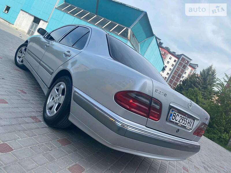Седан Mercedes-Benz E-Class 2000 в Коломиї