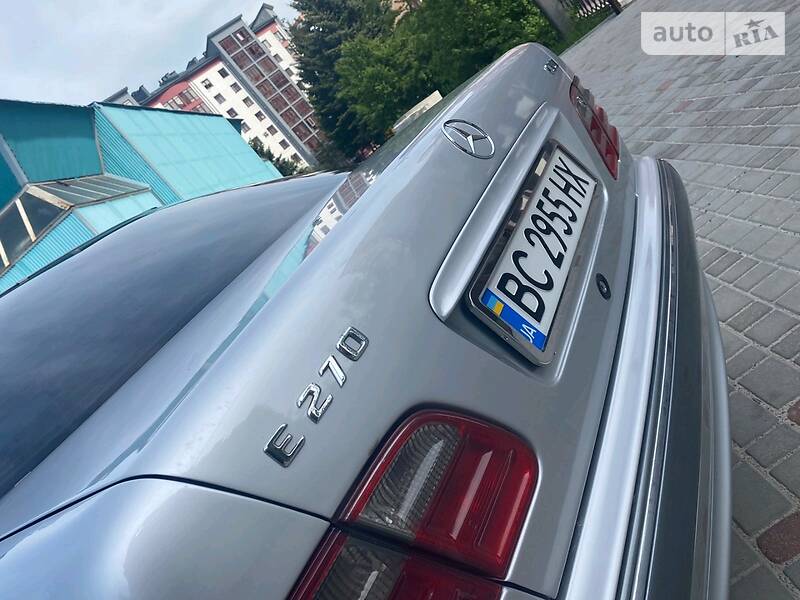 Седан Mercedes-Benz E-Class 2000 в Коломиї