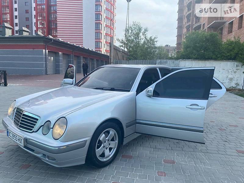Седан Mercedes-Benz E-Class 2000 в Коломиї