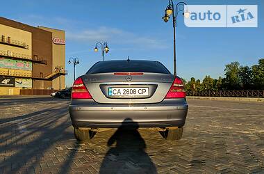 Седан Mercedes-Benz E-Class 2004 в 