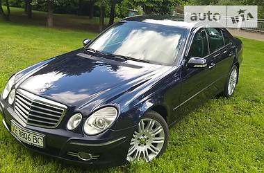 Седан Mercedes-Benz E-Class 2008 в Днепре