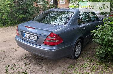 Седан Mercedes-Benz E-Class 2004 в 