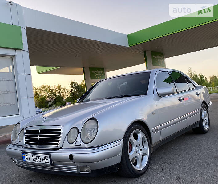 Седан Mercedes-Benz E-Class 1997 в Нежине