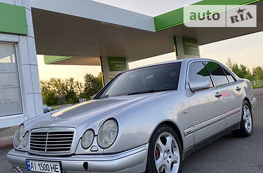 Седан Mercedes-Benz E-Class 1997 в 