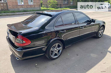 Седан Mercedes-Benz E-Class 2004 в 