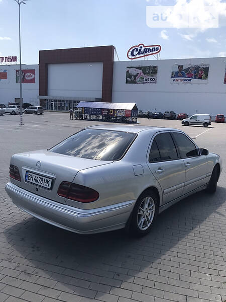 Седан Mercedes-Benz E-Class 2000 в Одесі