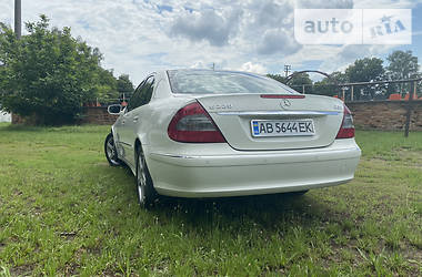 Седан Mercedes-Benz E-Class 2008 в Бершаді