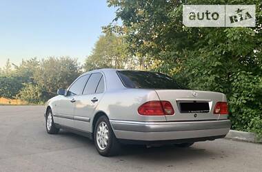 Седан Mercedes-Benz E-Class 1996 в Ивано-Франковске