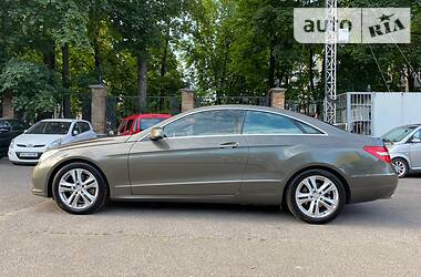 Купе Mercedes-Benz E-Class 2010 в Киеве