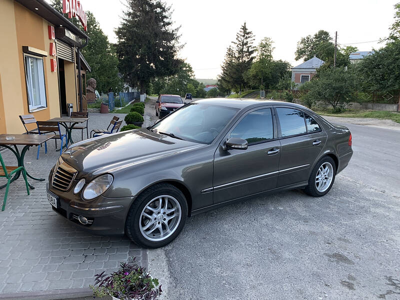 Седан Mercedes-Benz E-Class 2007 в Тернополі