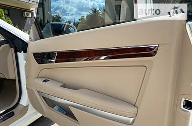 Купе Mercedes-Benz E-Class 2010 в 