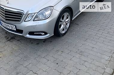 Седан Mercedes-Benz E-Class 2009 в Ужгороде