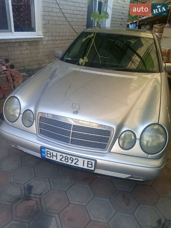 Седан Mercedes-Benz E-Class 1998 в Одесі