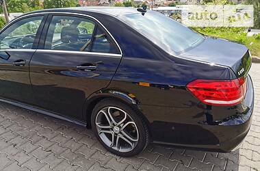 Седан Mercedes-Benz E-Class 2014 в Черновцах