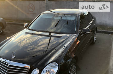 Седан Mercedes-Benz E-Class 2007 в 