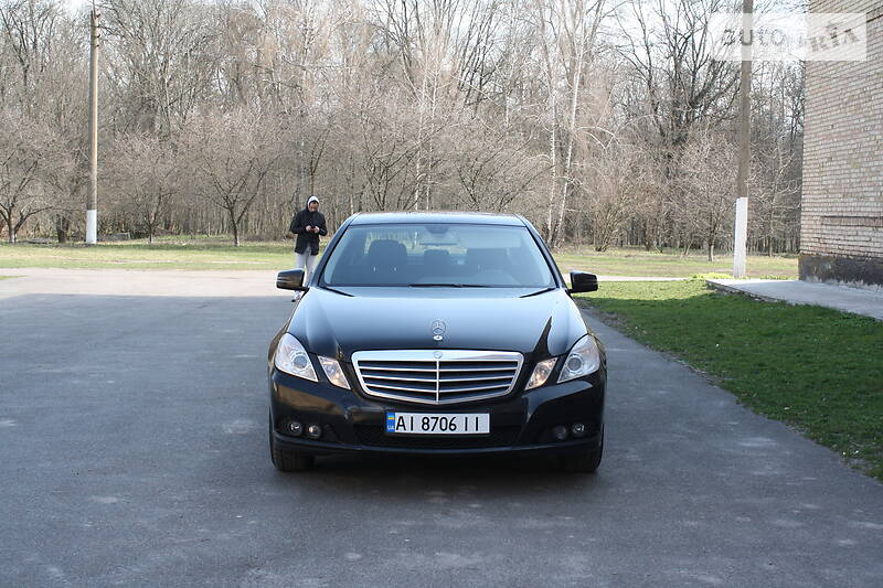 Седан Mercedes-Benz E-Class 2011 в Києві