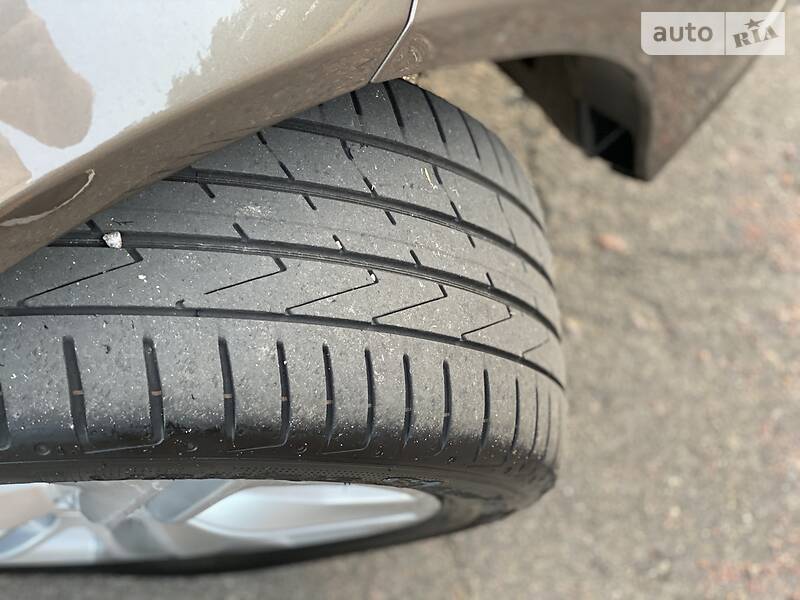 Седан Mercedes-Benz E-Class 2012 в Києві