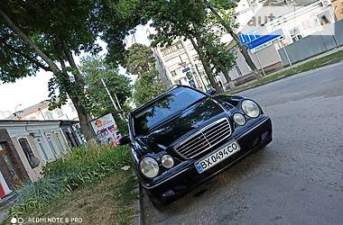 Універсал Mercedes-Benz E-Class 2000 в 