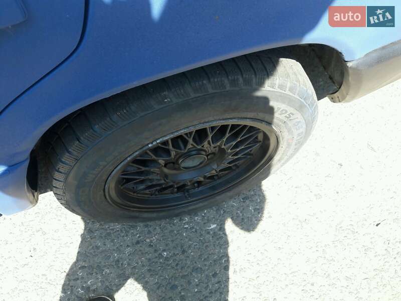 Седан Mercedes-Benz E-Class 1988 в Одессе