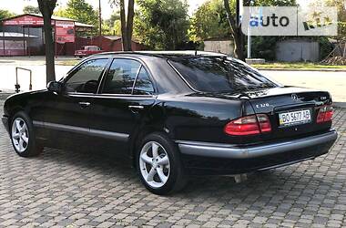 Седан Mercedes-Benz E-Class 1999 в Ивано-Франковске