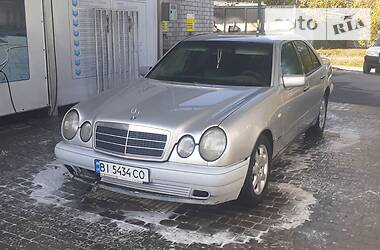 Седан Mercedes-Benz E-Class 1997 в 