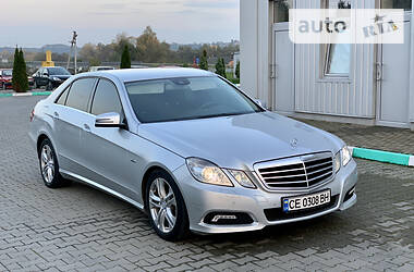 Седан Mercedes-Benz E-Class 2010 в Черновцах