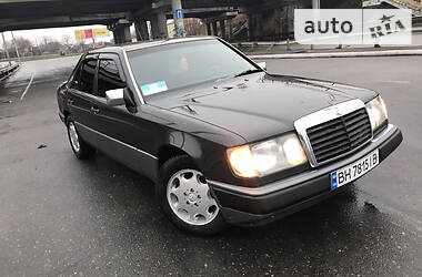 Седан Mercedes-Benz E-Class 1989 в Одессе