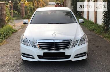 Седан Mercedes-Benz E-Class 2010 в Киеве