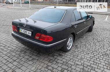 Седан Mercedes-Benz E-Class 1999 в Луцке