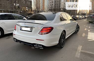 Седан Mercedes-Benz E-Class 2017 в Киеве