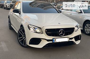 Седан Mercedes-Benz E-Class 2017 в Киеве