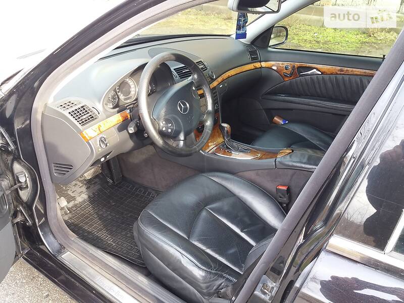 Седан Mercedes-Benz E-Class 2004 в Запоріжжі