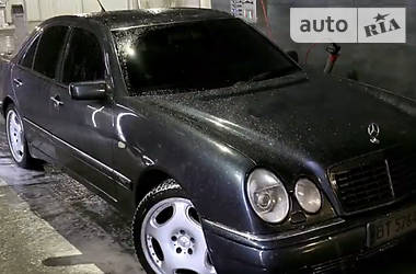 Седан Mercedes-Benz E-Class 1998 в Херсоне