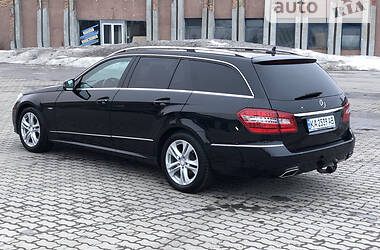 Универсал Mercedes-Benz E-Class 2012 в Сарнах