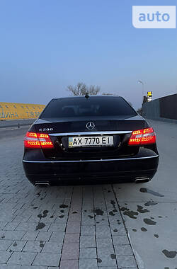 Седан Mercedes-Benz E-Class 2012 в Ужгороде