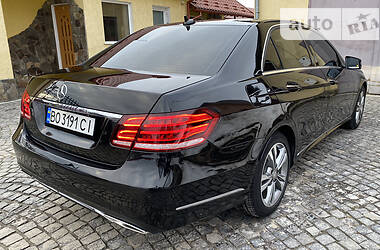Седан Mercedes-Benz E-Class 2015 в 
