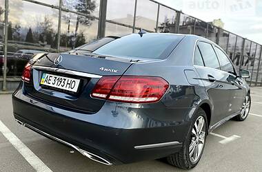 Седан Mercedes-Benz E-Class 2013 в Киеве