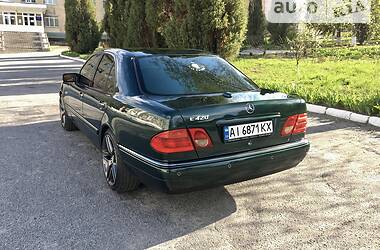 Седан Mercedes-Benz E-Class 1996 в Києві