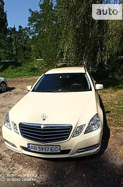 Универсал Mercedes-Benz E-Class 2011 в Житомире