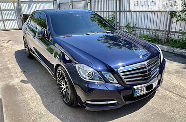 Седан Mercedes-Benz E-Class 2010 в Одессе