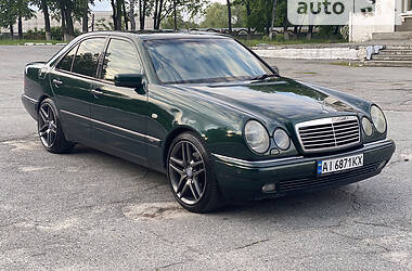 Седан Mercedes-Benz E-Class 1996 в Киеве