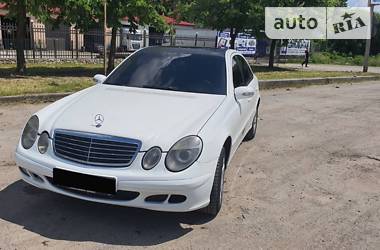 Седан Mercedes-Benz E-Class 2004 в Тернополі