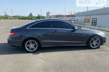 Купе Mercedes-Benz E-Class 2011 в Мариуполе