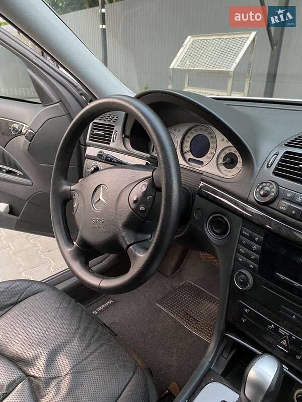 Седан Mercedes-Benz E-Class 2004 в Тернополе