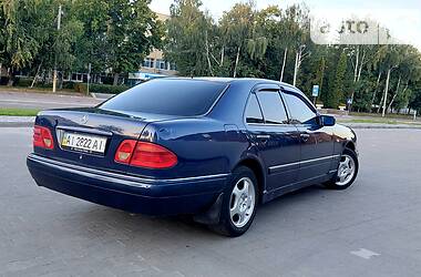 Седан Mercedes-Benz E-Class 1998 в 