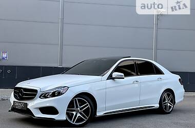 Седан Mercedes-Benz E-Class 2015 в 