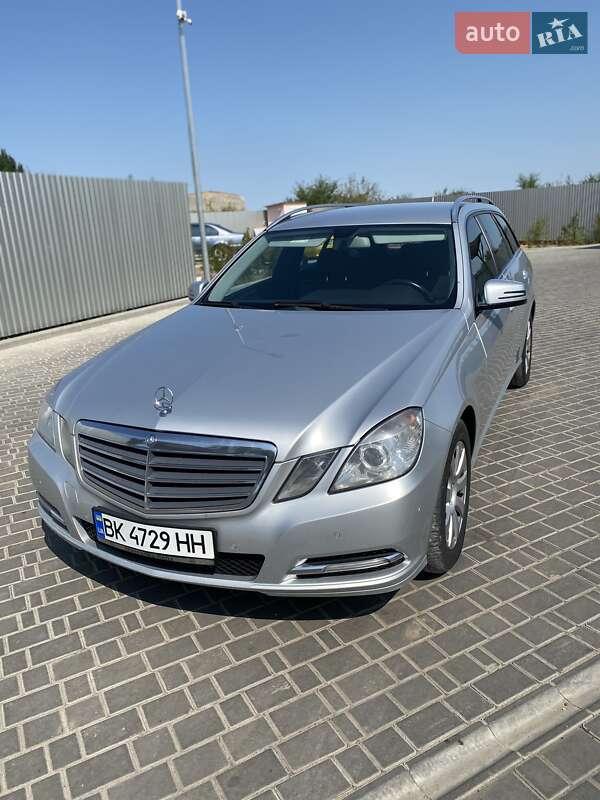 Mercedes-Benz E-Class 2012 Mercedes-Benz E-Class 2012