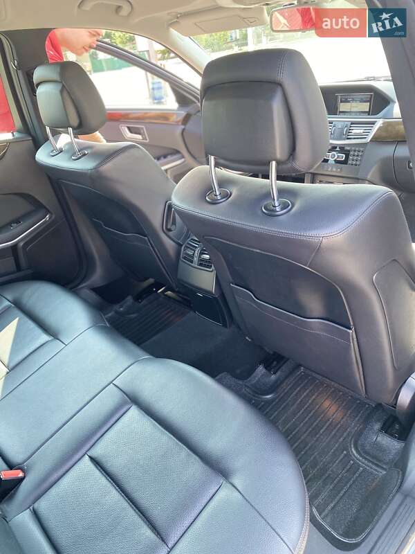 Універсал Mercedes-Benz E-Class 2012 в Херсоні фото 21 Універсал Mercedes-Benz E-Class 2012 в Херсоні