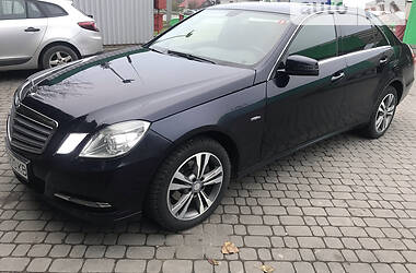 Седан Mercedes-Benz E-Class 2012 в 