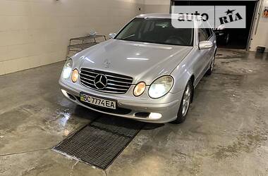 Седан Mercedes-Benz E-Class 2004 в Дрогобыче